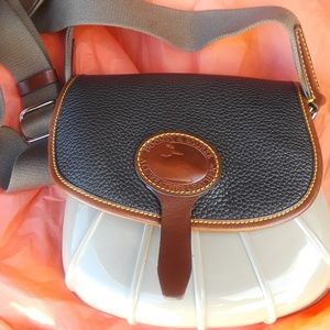 Dooney & Bourke Crossbody/Duck bag